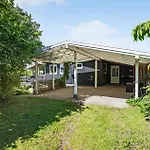 6 Bedroom Lovely In *