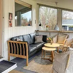 6 Bedroom Lovely In Nyaraló *