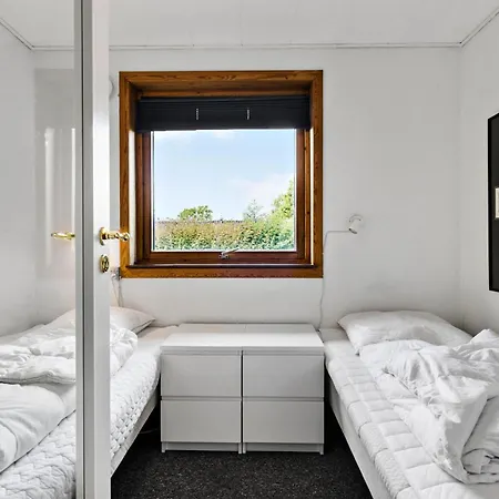 Vakantiehuis 6 Bedroom Lovely In *