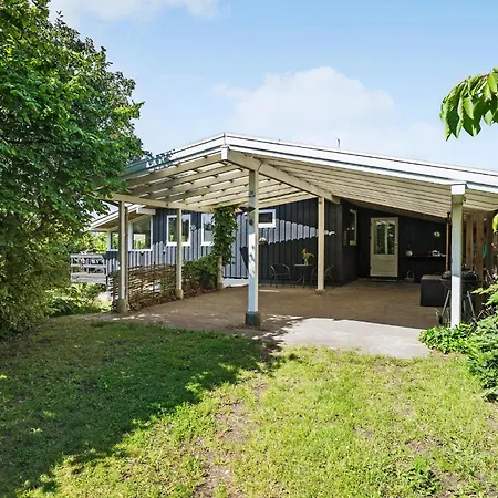 6 Bedroom Lovely In *