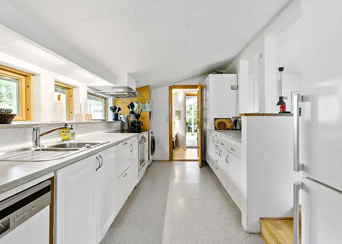 6 Bedroom Lovely In Feriehus *